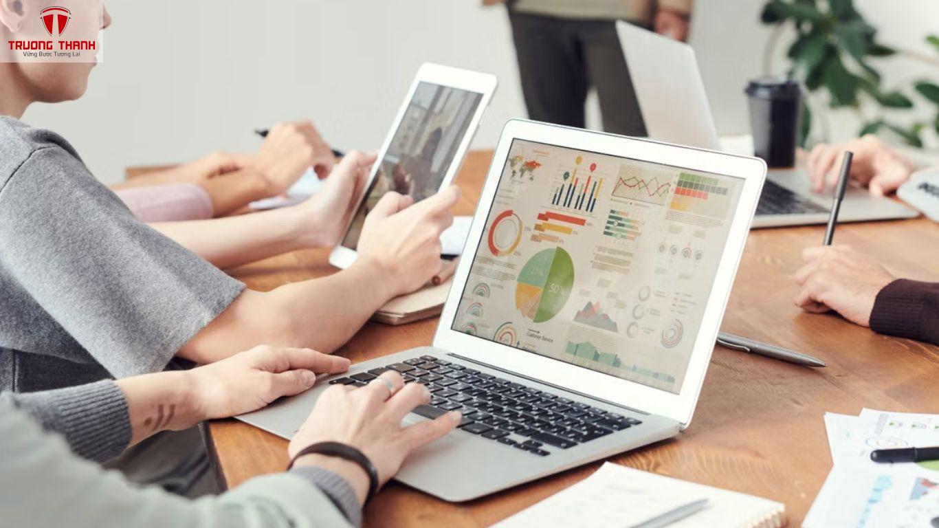Doanh Nghiệp Nhỏ Nên Bắt Đầu Làm Marketing Từ Đâu?
