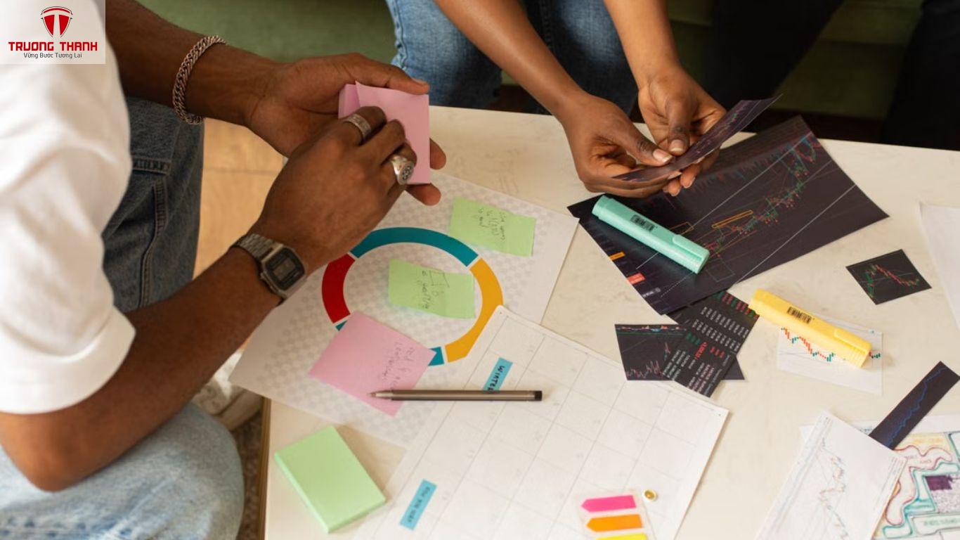 Doanh Nghiệp Nên Chọn Kênh Marketing Nào Cho Phù Hợp?