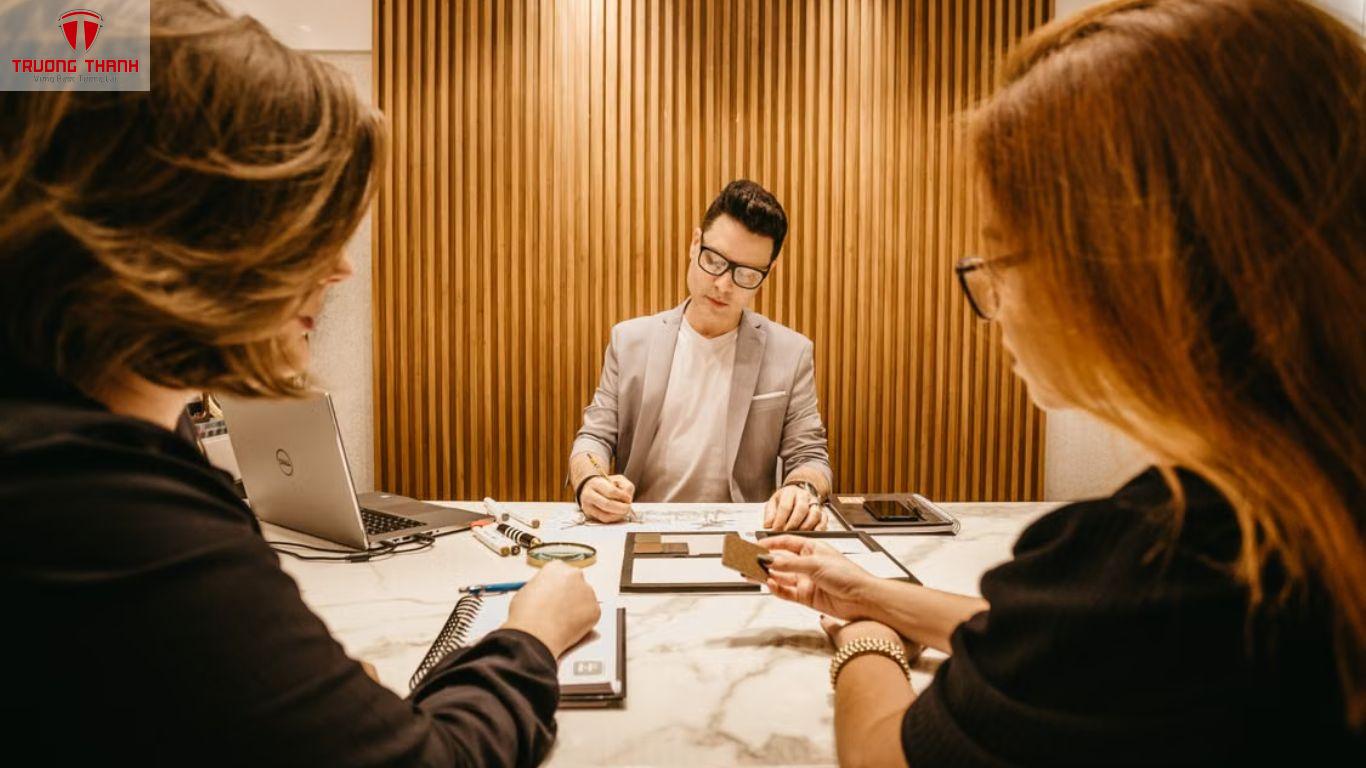 Đánh Giá Hiệu Suất Nhân Viên Thế Nào Cho Công Bằng?