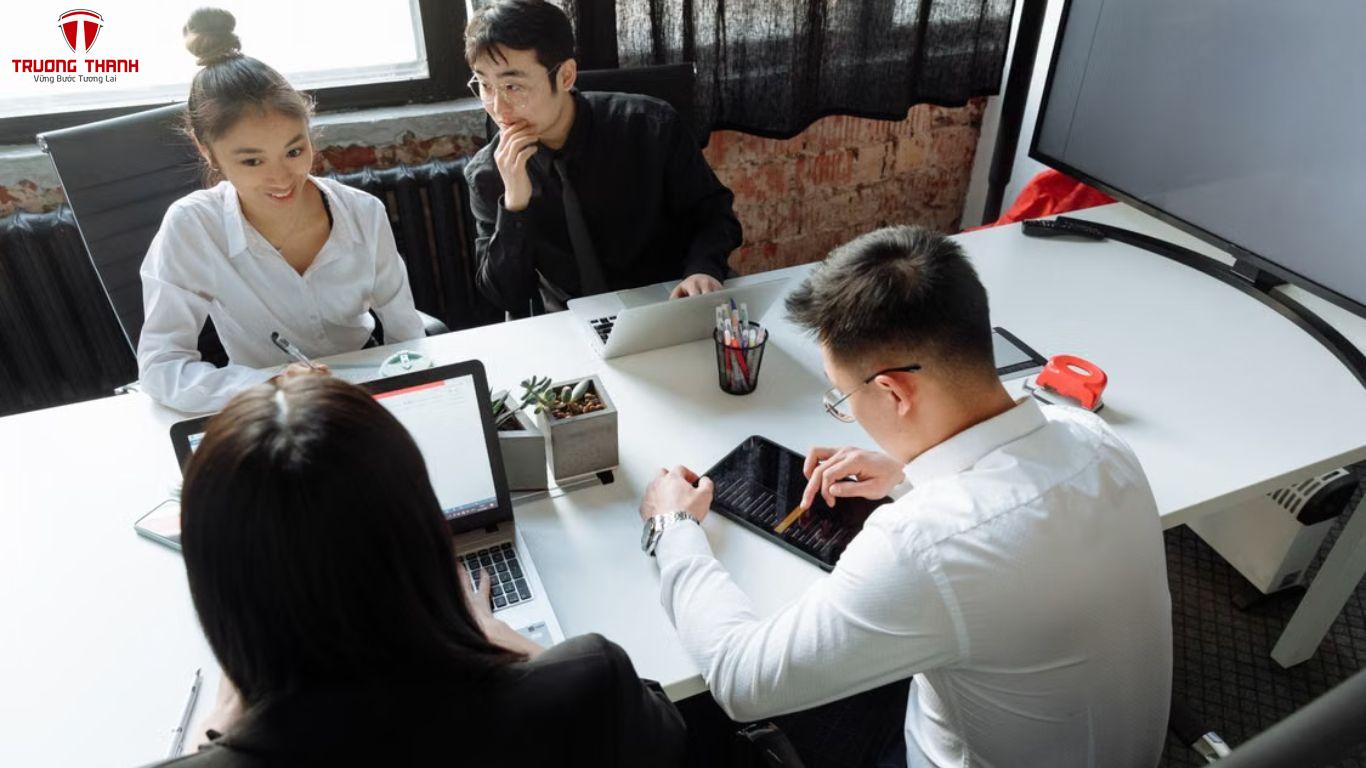 Vai Trò Của Quản Lý Cấp Trung Trong Quá Trình Phát Triển Doanh Nghiệp
