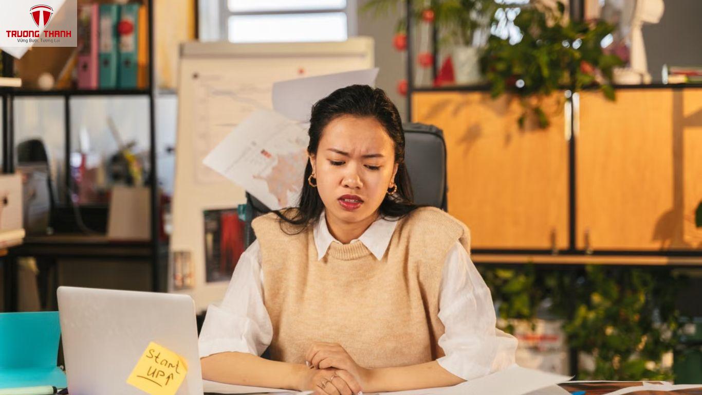 Vì Sao Chủ Doanh Nghiệp Luôn Cảm Thấy Quá Tải Với Công Việc?