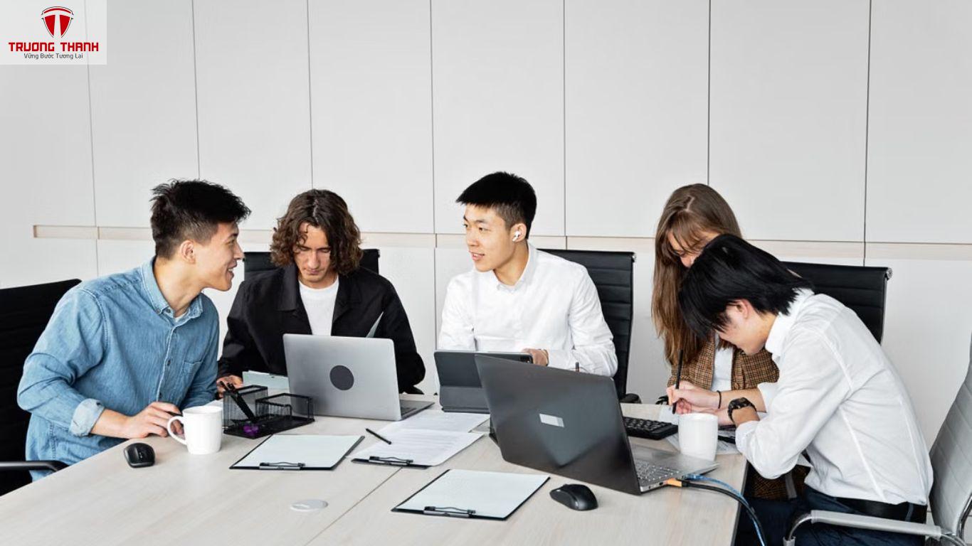 Làm Thế Nào Để Cả Đội Ngũ Cùng Hướng Về Một Mục Tiêu Chung?