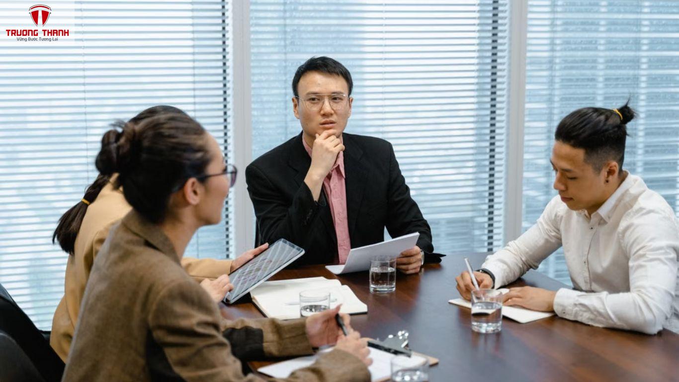 Vai Trò Của Quản Lý Cấp Trung Trong Quá Trình Phát Triển Doanh Nghiệp