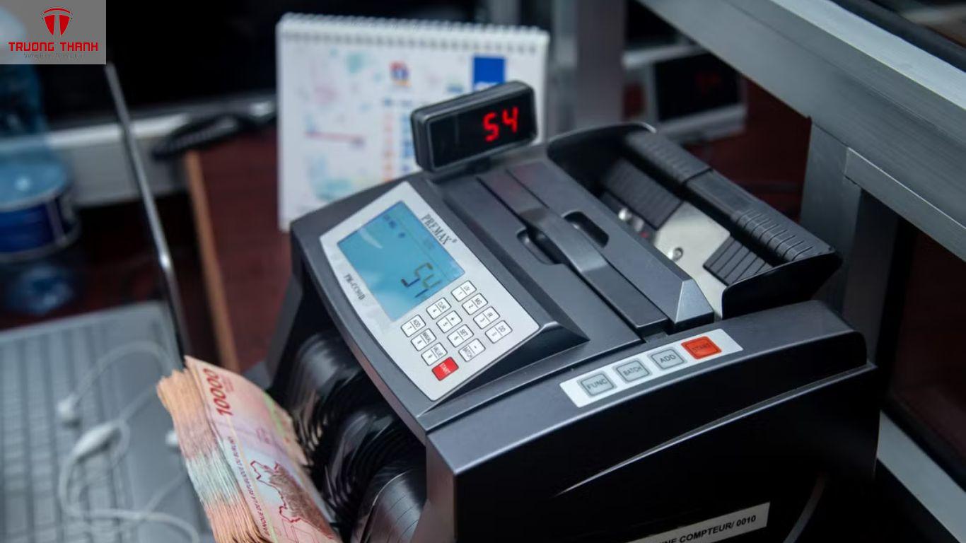 Doanh Nghiệp Nên Kiểm Soát Tiền Mặt Như Thế Nào?