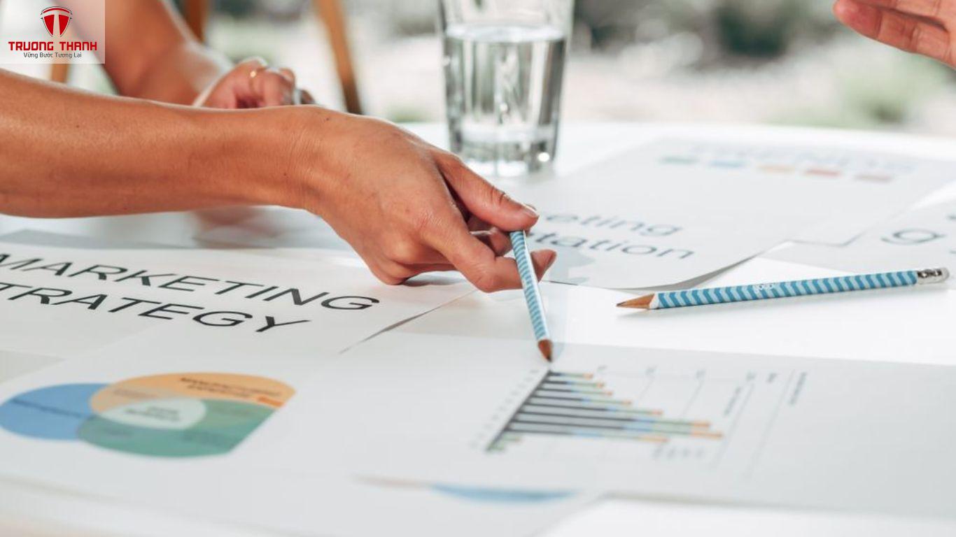 Doanh Nghiệp Nhỏ Nên Bắt Đầu Làm Marketing Từ Đâu?